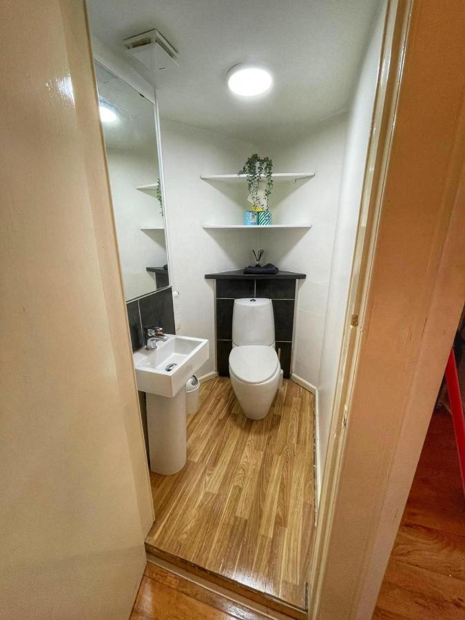 1 Bed Apartment Edinburg Exteriör bild